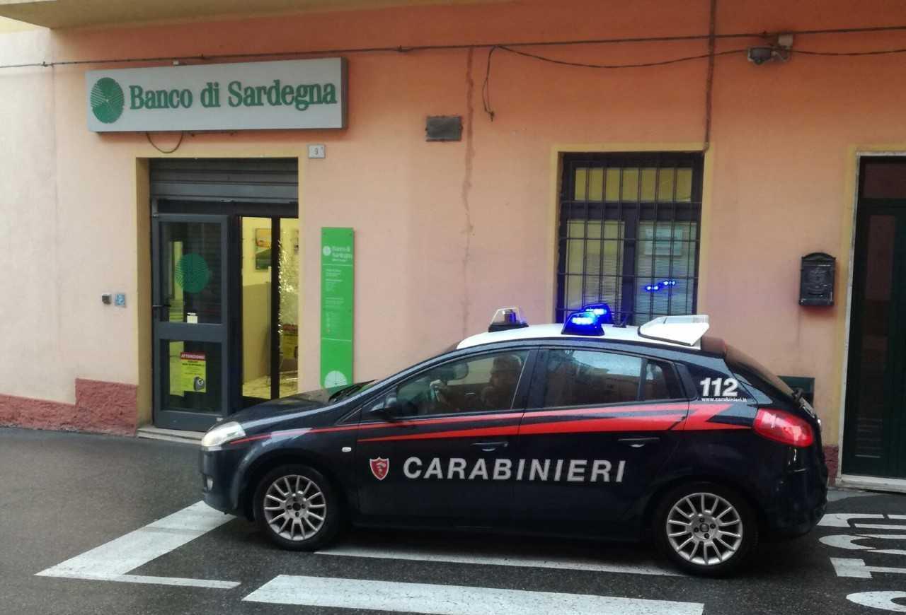 Fallisce l’assalto a colpi di mazza 