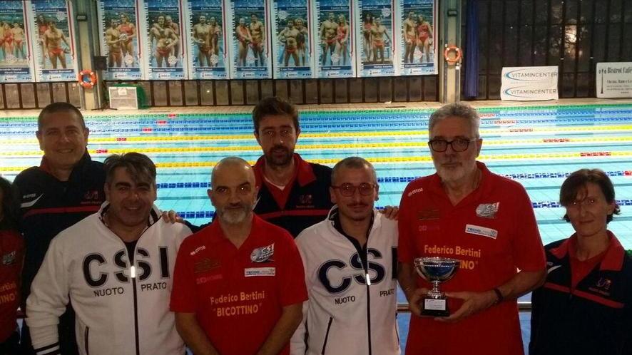 La squadra del Csi nuoto Prato