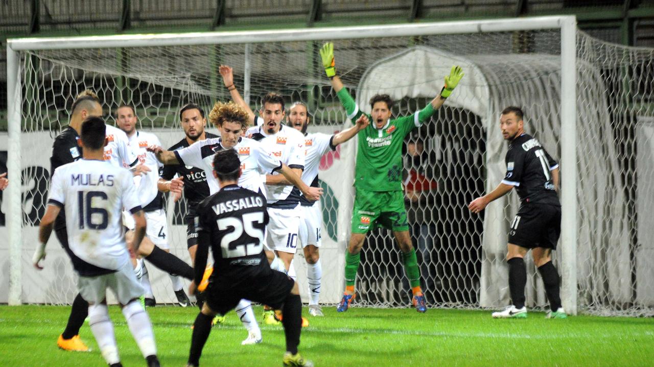 Pistoiese, prima sconfitta in casa nel derby con il Siena