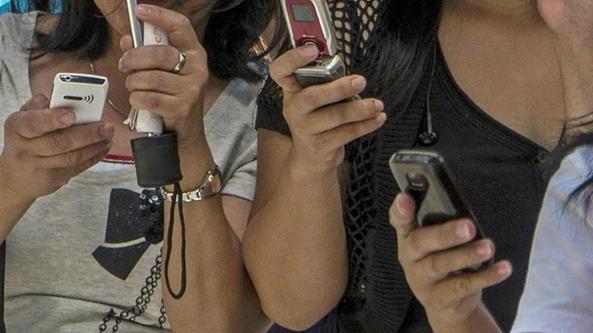 Selfie hard per il fidanzato, dilaga la moda tra i giovani modenesi
