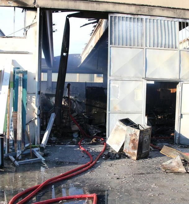 Incendio: vietato mangiare frutta 