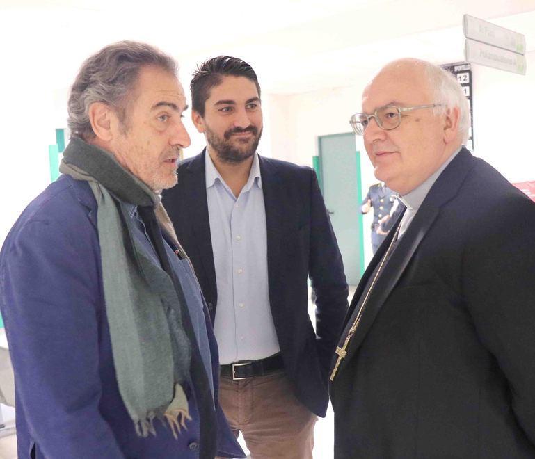 Il direttore Asl Vagnini, il sindaco Fabbri e il vescovo Perego