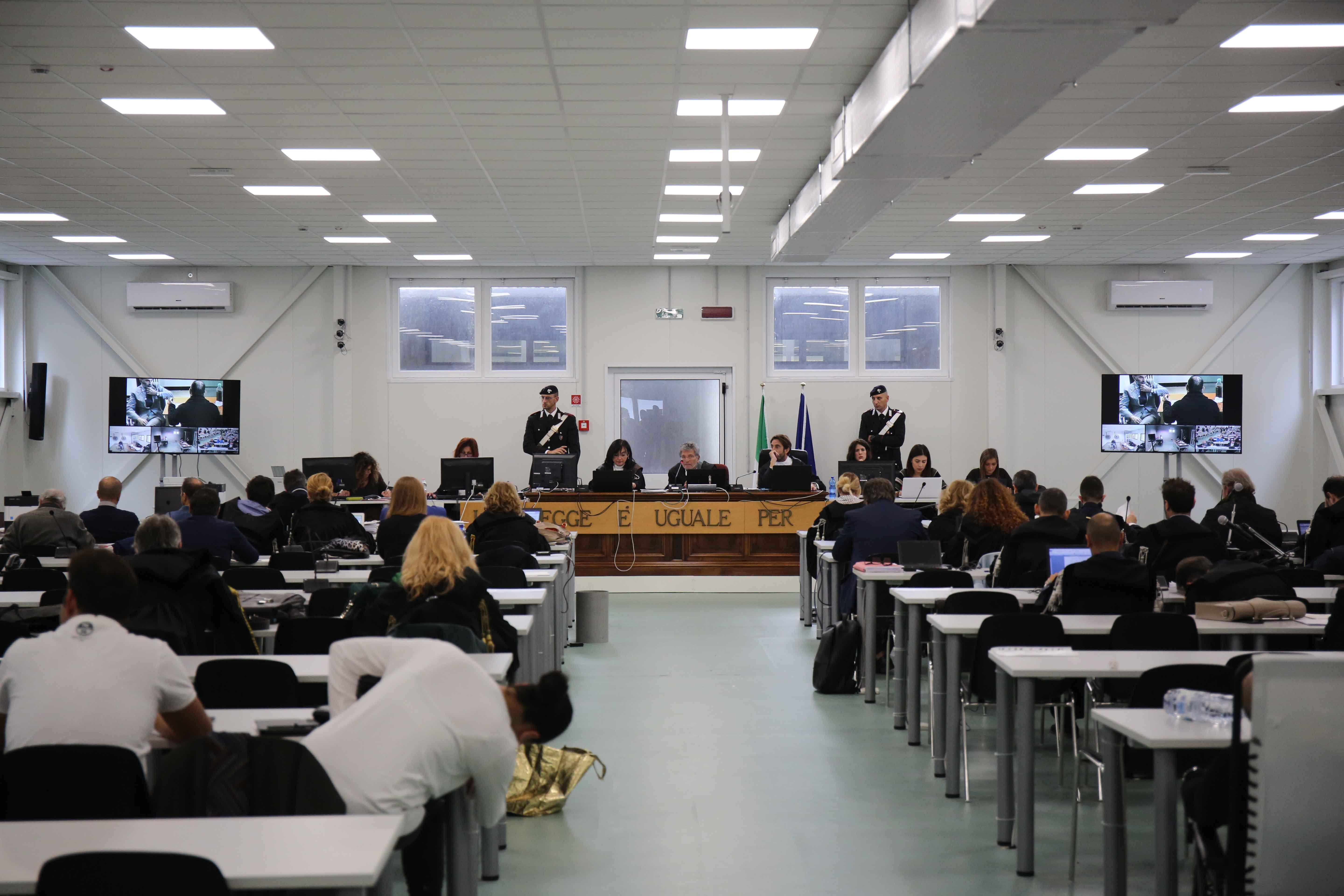 Aemilia, intimidazioni in carcere: otto arresti del Ros