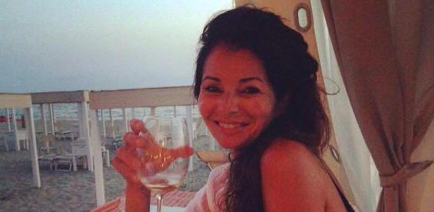 Morta a 48 anni a Cisanello: sotto inchiesta in quattordici 