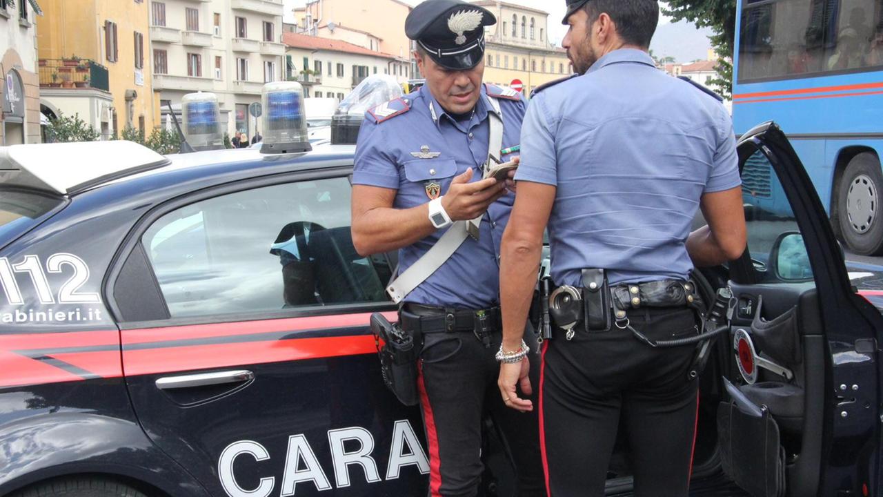 Una pattuglia di carabinieri del Nucleo radiomobile
