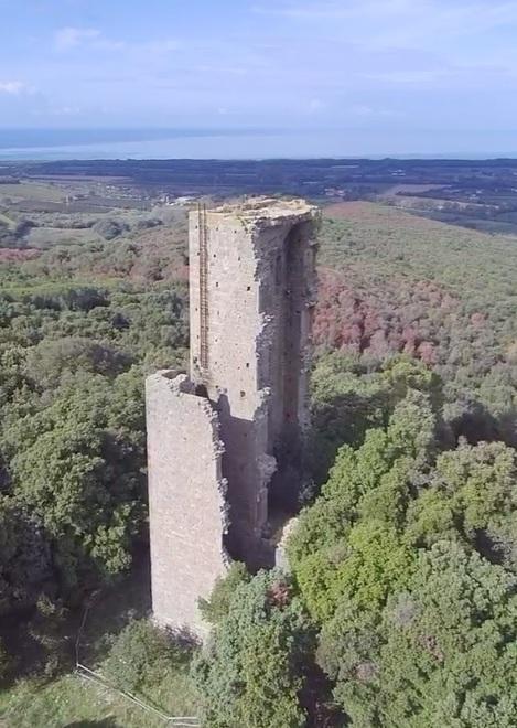 La torre di Donoratico vista dall'alto