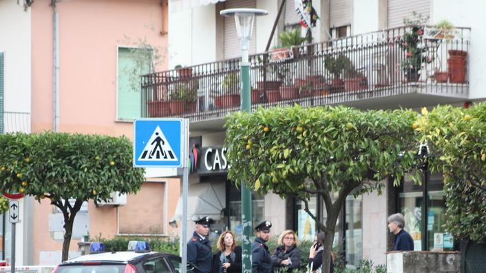 In banca col piede di porco Colpo grosso da 100mila euro