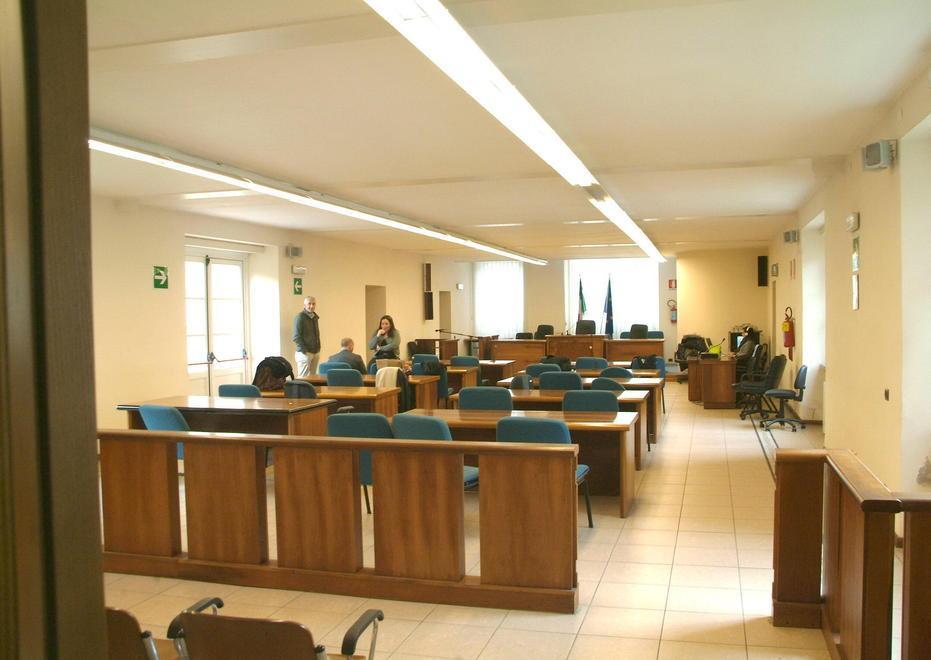Truffa il negozio e rivende le bici online
