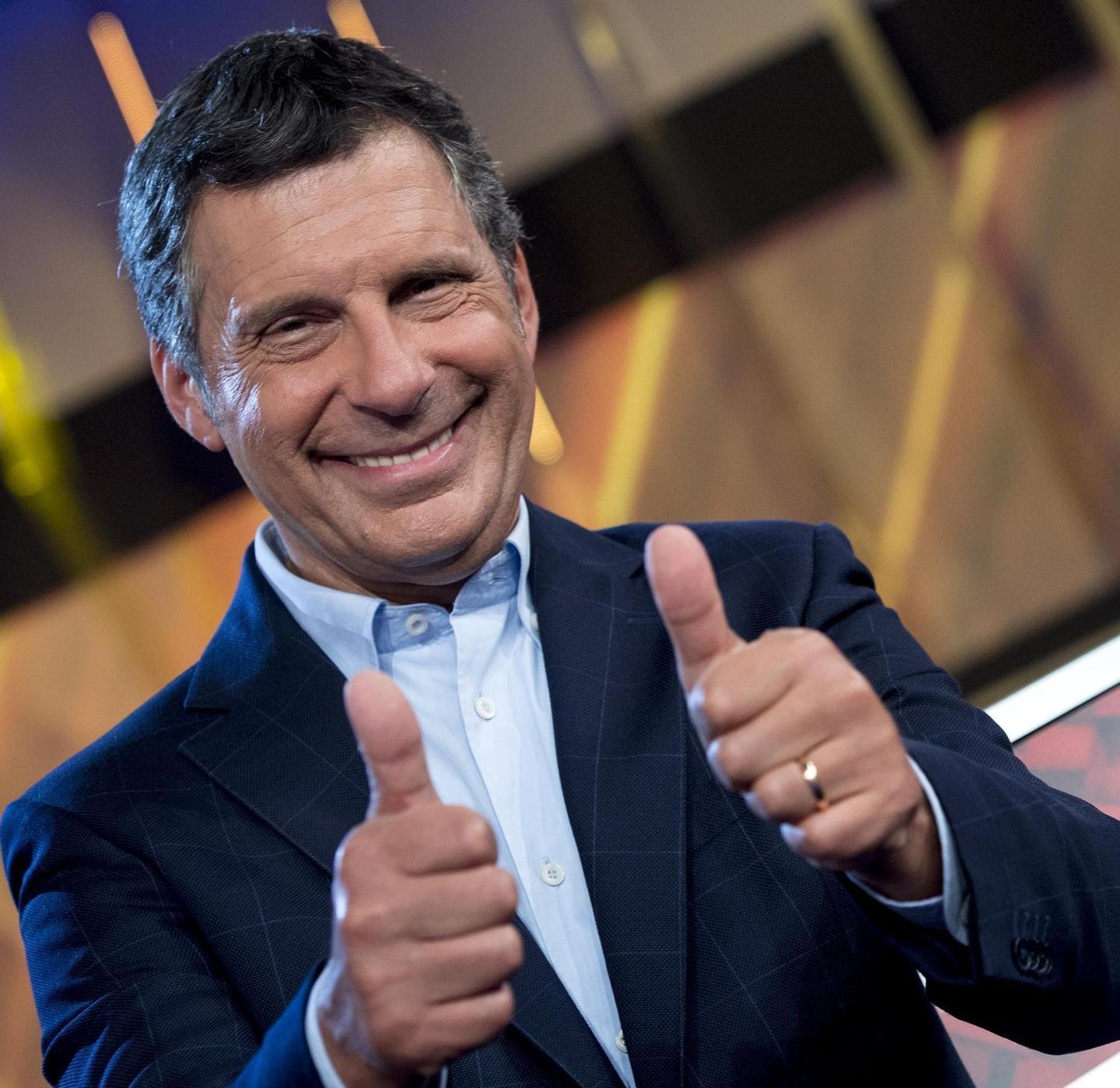 Frizzi: «Mi date la forza per guarire» 