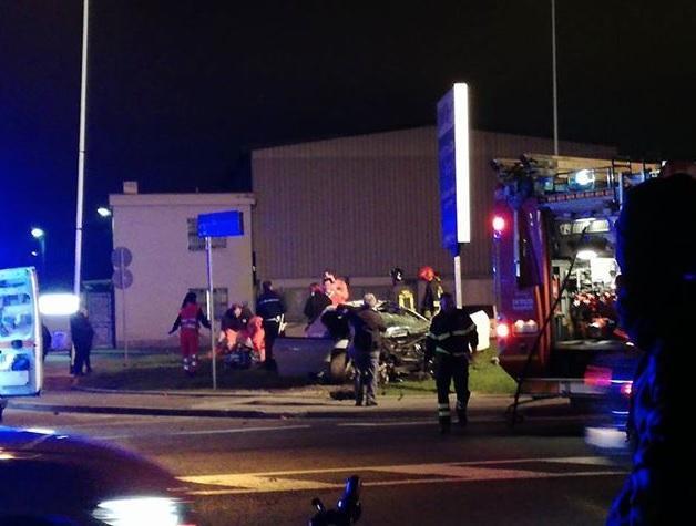 L'incidente alla rotatoria di via Paronese