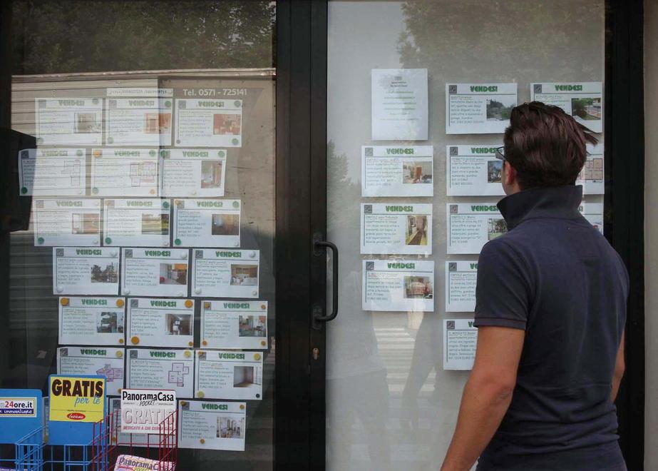 Continua il calo dei prezzi compravendite in aumento 