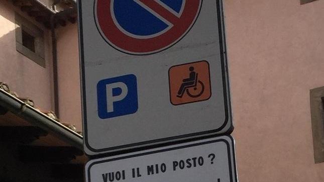 Castel del Piano 32 cartelli e stalli per i disabili