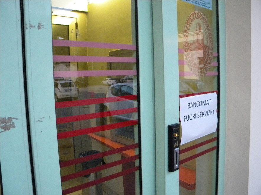 Colpo allo sportello bancomat di Borgo 