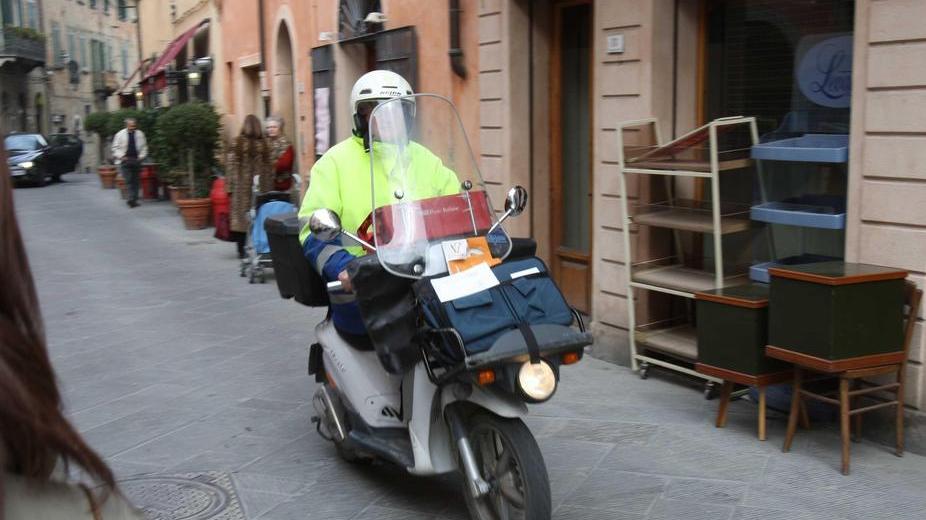 Lettere e cartoline solo a giorni alterni