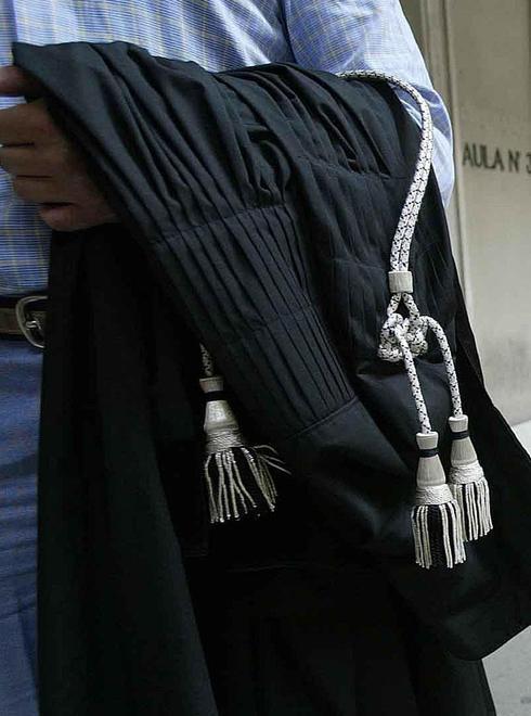 Stalking e lesioni alla fidanzatina, processo immediato 