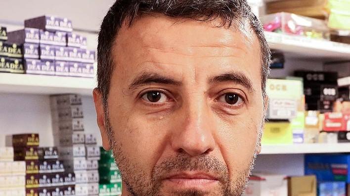 La Tabaccheria del coetaneo Marziano Sì, ora tifiamo anche per gli spallini