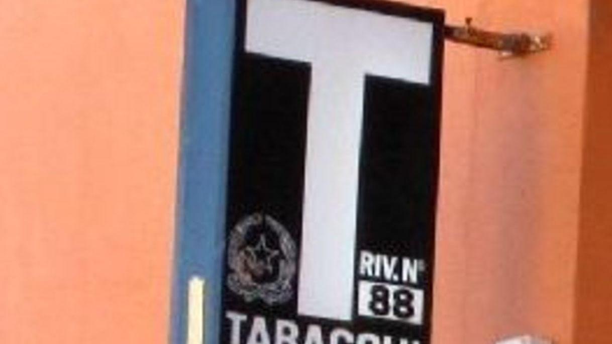 Si narat ISTANCU, non si narat TABACHINU. MARRA non TZAPA