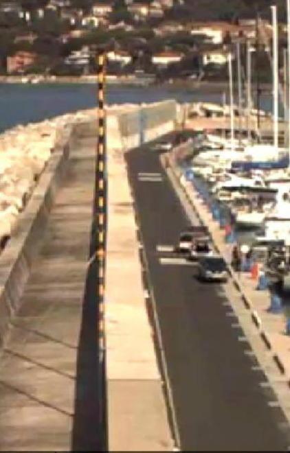 Un'immagine della nuova diga del porto Marina Cala de' Medici