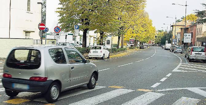 Accoltellato dopo un diverbio stradale 