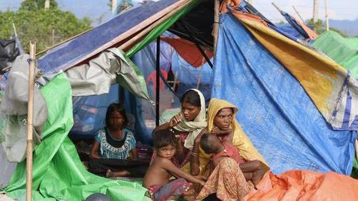 Rohingya denunciano omicidi e stupri