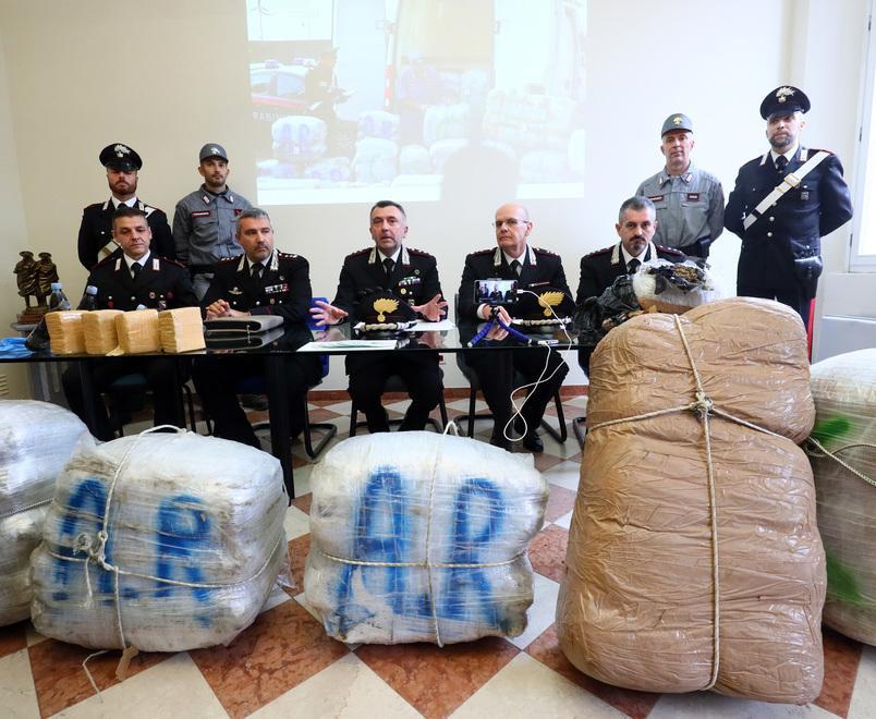 Trafficanti sbarcati ai lidi, indaga la Dda 