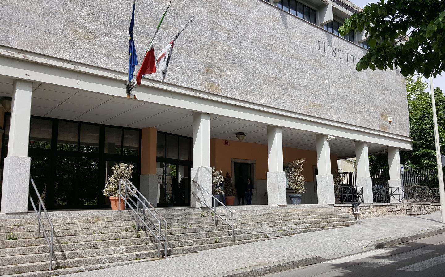 La ragazza di Porto Torres suicida aveva paura: «Sono in pericolo» 