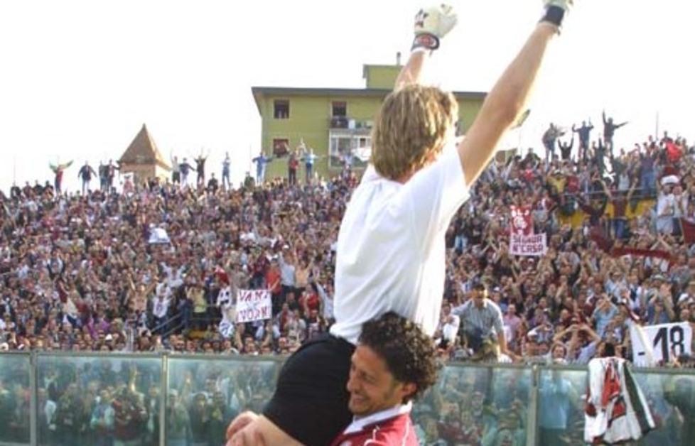 Il sindaco di Pisa e la proposta «Derby alle 14,30 in diretta tv»