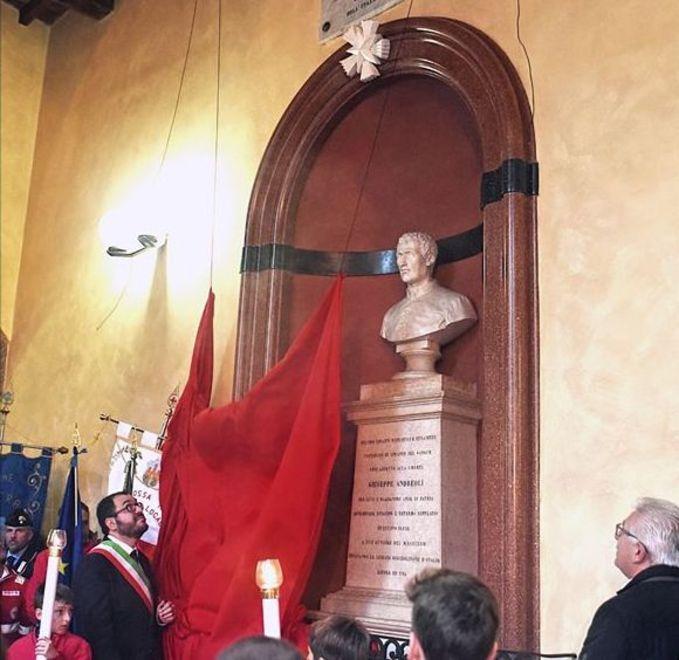 Ristrutturato il monumento in memoria di don Andreoli