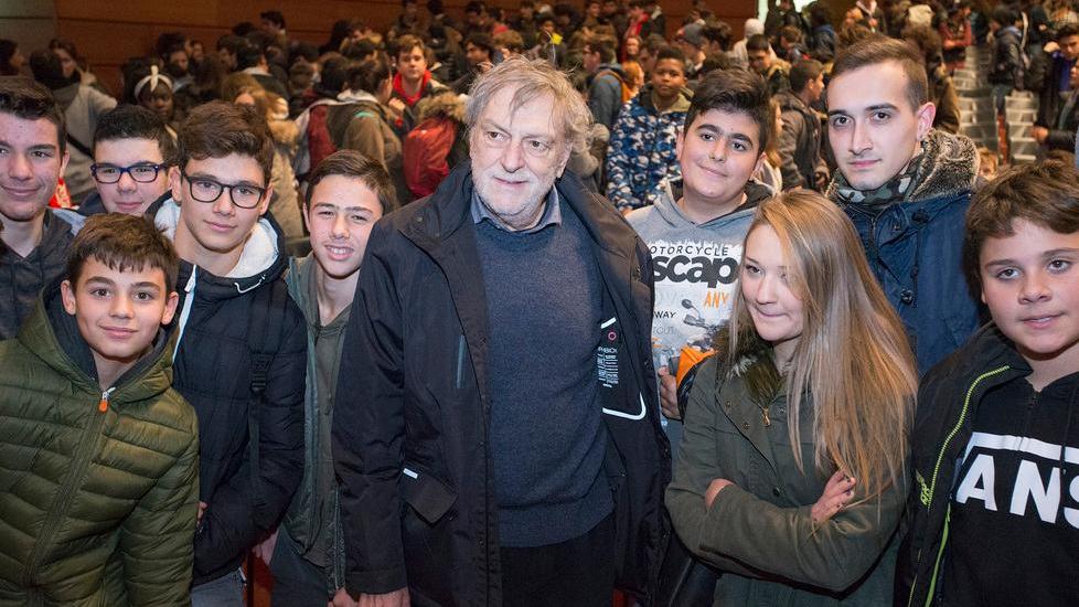 Gino Strada (Emergency) agli studenti modenesi: «Lottate per la pace»