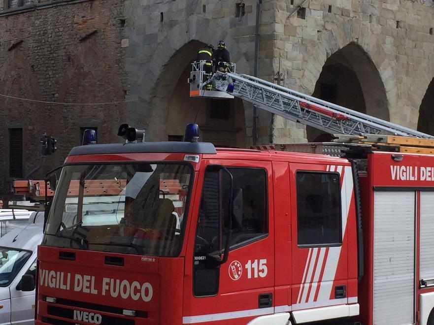 Vento forte e case al buio continua l’allarme meteo 