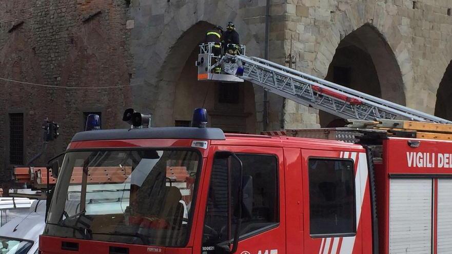 Vento forte e case al buio continua l’allarme meteo