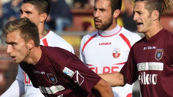 Pontedera al lavoro con la testa al Monza