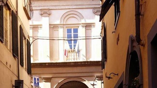 Porto abusivo di pistola: 10 mesi a un imprenditore