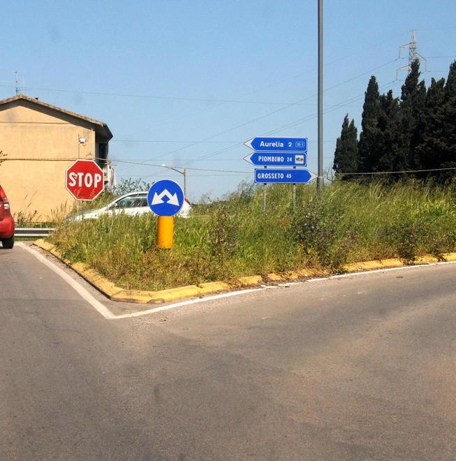 Finalmente la rotatoria all’incrocio del cimitero 