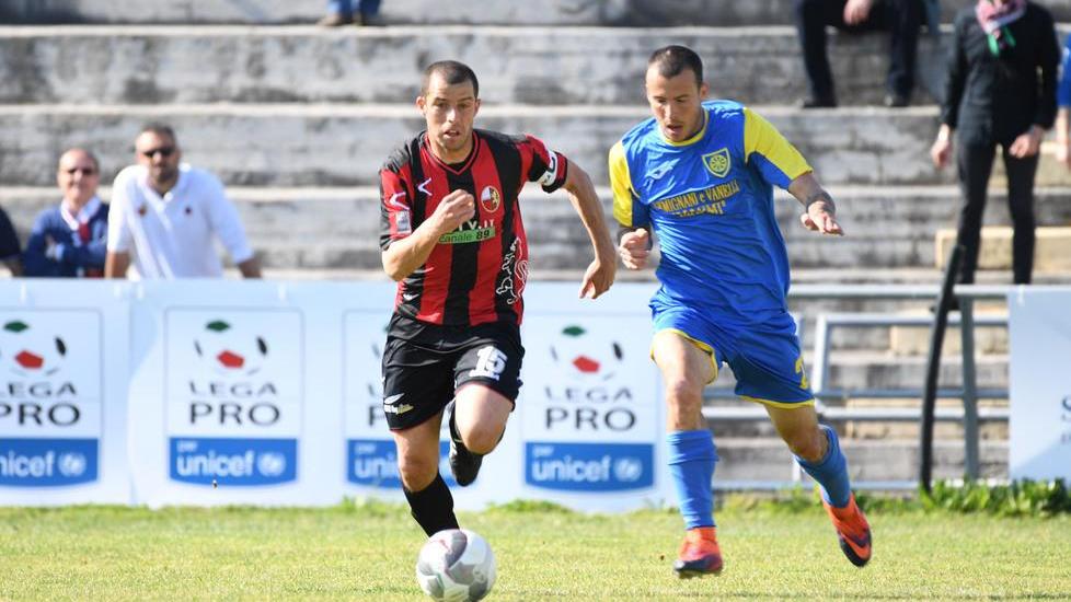 Lucchese, Nolè fermo per 4 turni