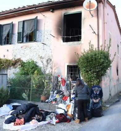 Una casa ridotta in cenere a Saltocchio 