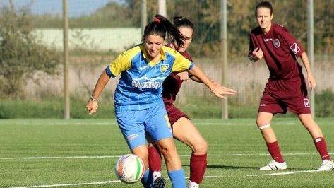 Prova di forza delle azzurre Contro il Livorno calano il poker