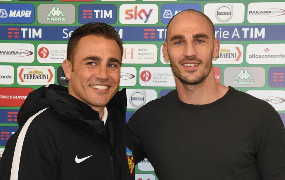 Cannavaro: «Ora via le mummie e i bidoni» 