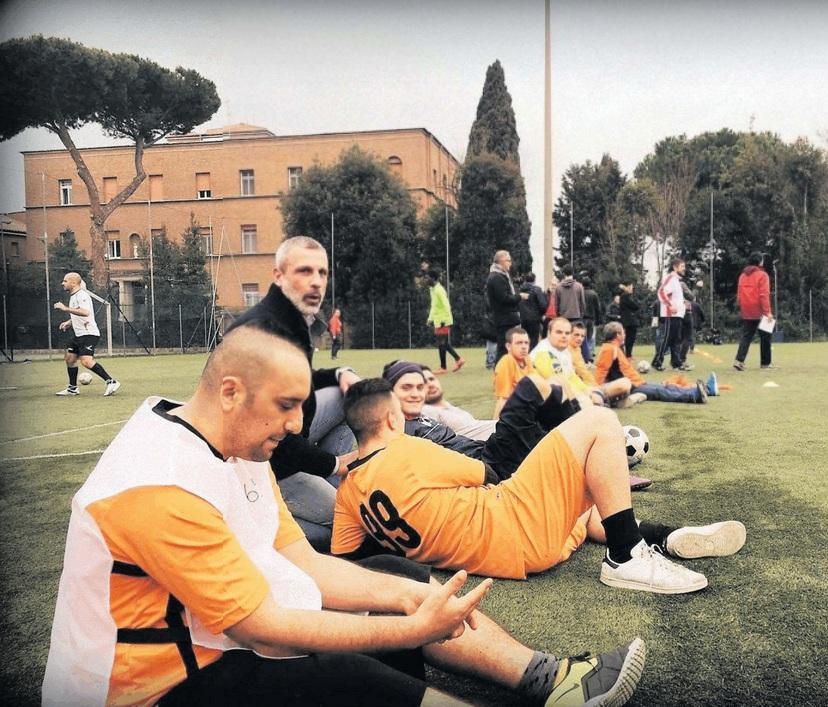 Un fotogramma di Crazy for football