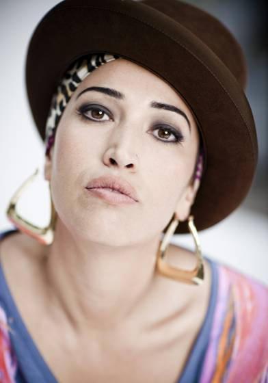 “Modern Art” di Nina Zilli reggae, urban e positività per il live che arriva al Vox 