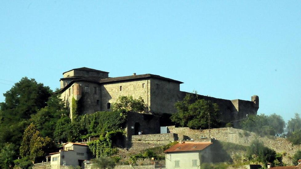 Architetti in mostra nel museo delle stele al castello del Pignaro