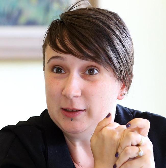 Letture, dibattiti e mostre contro la violenza alle donne