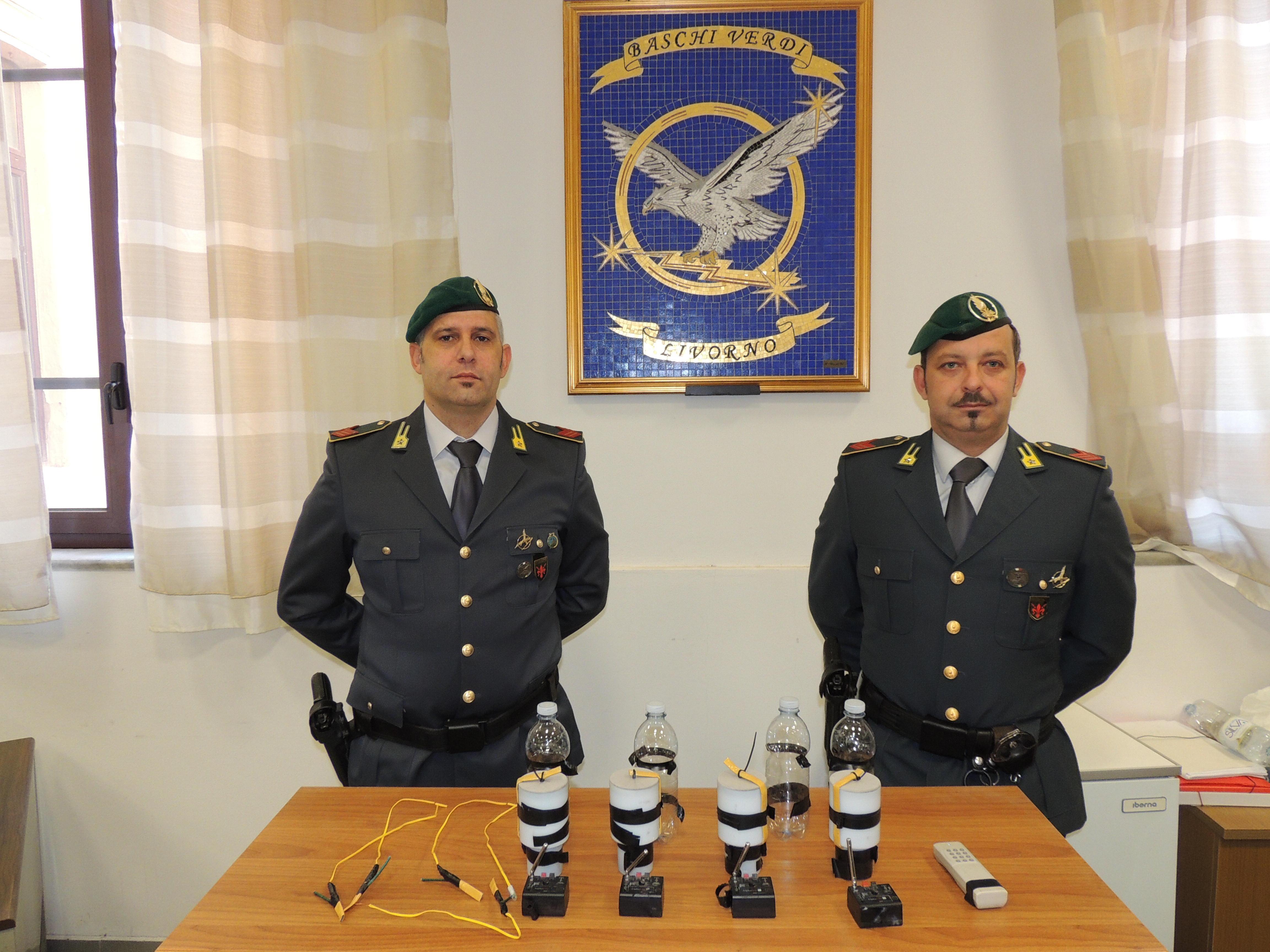 In auto con quattro bombe sul lungomare: arrestato un livornese 