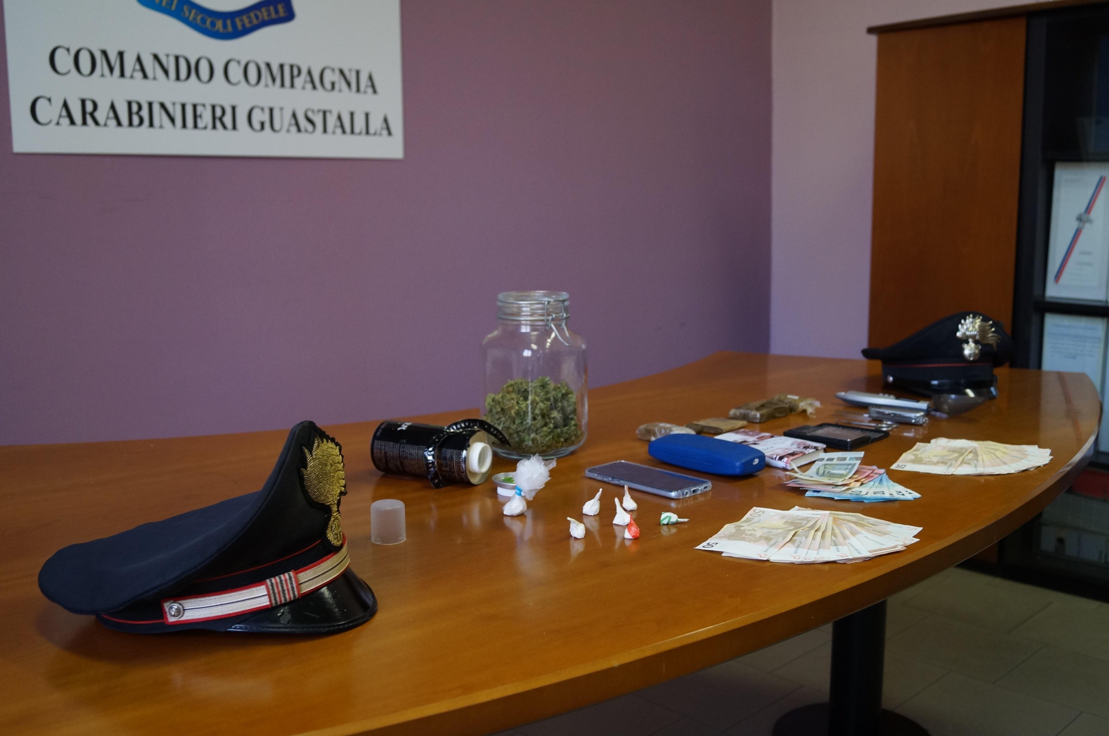 Gualtieri: scrive su Whatsapp a un carabiniere per errore: "La droga è pura". Ristoratore arrestato