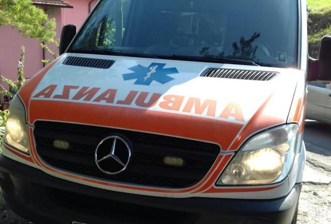 Muore una donna in bici, urtata da auto 