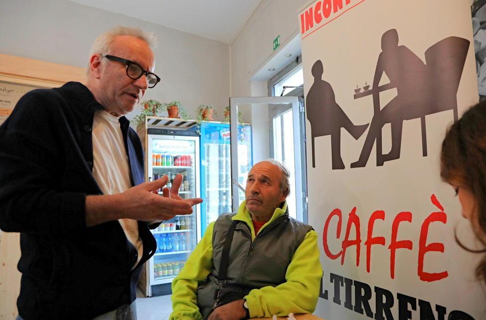 «Perché non illuminare le mura dal basso?»