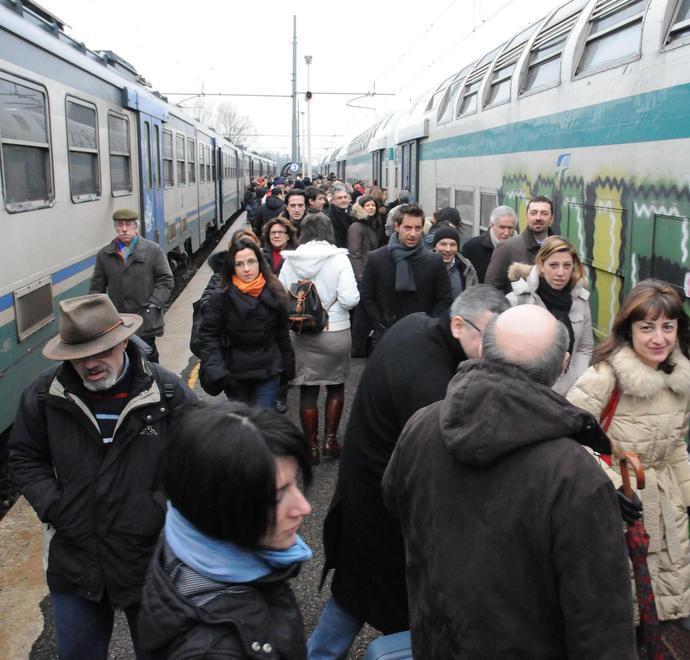 Da Trenitalia niente rimborsi per i pendolari