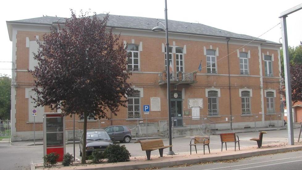Le ex elementari cercano gestore