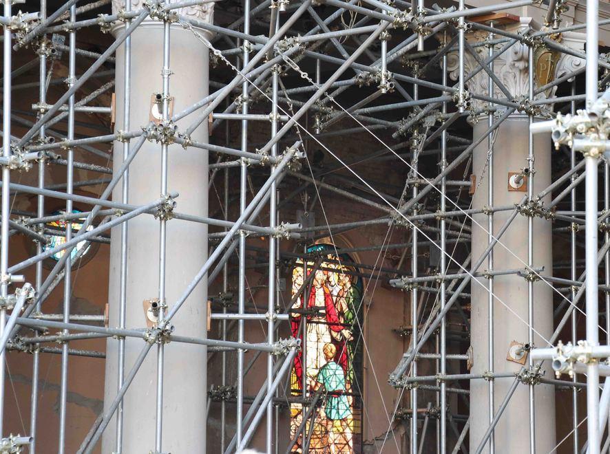 Lavori a ritmo incessante nella chiesa di S. Agostino 