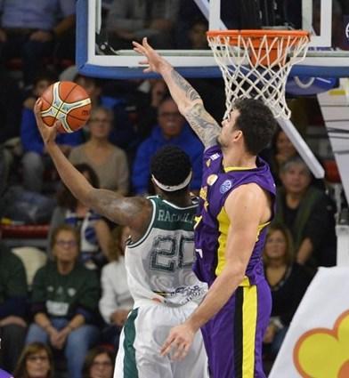 Anche sul parquet la Dinamo vota la fiducia a Pasquini 